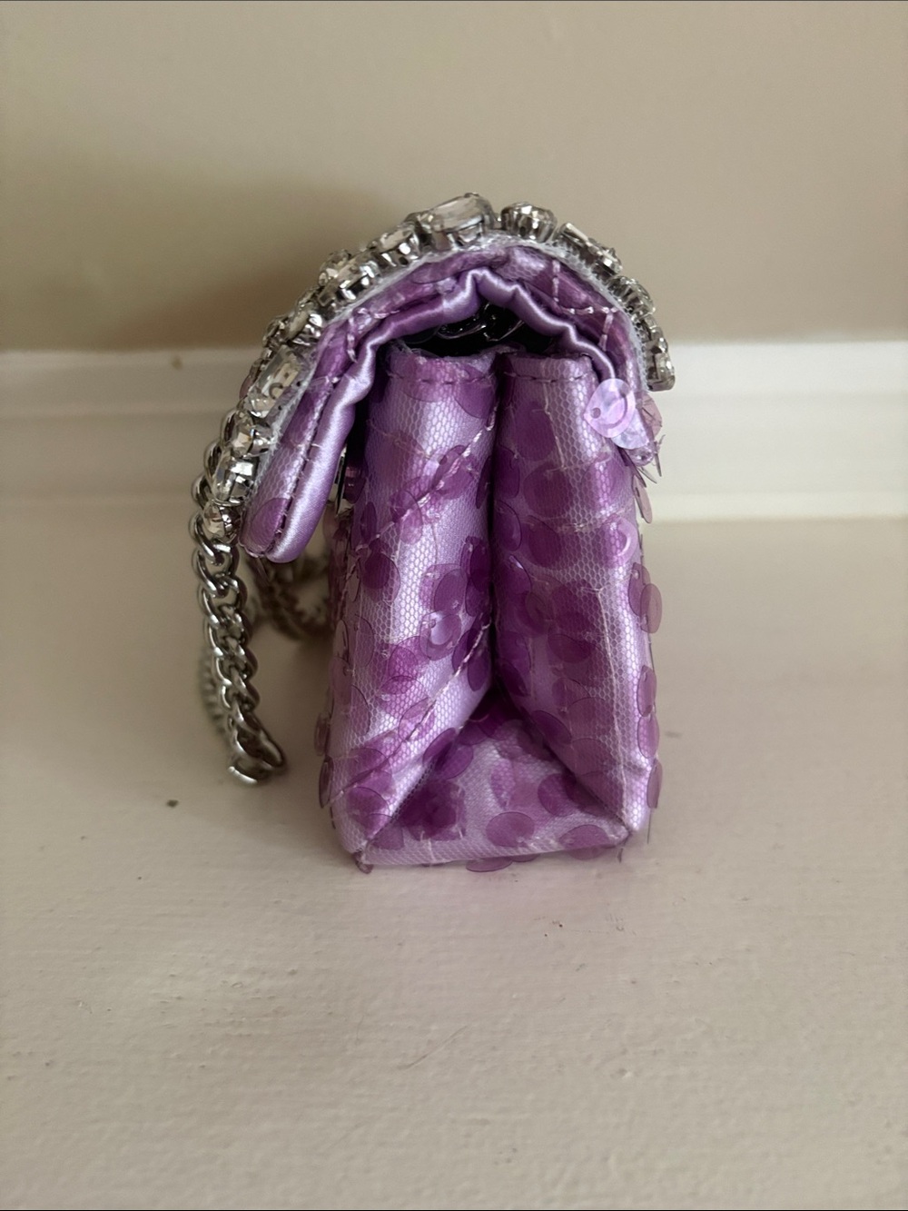 NWT Kurt Geiger Kensington embellished crossbody in light pastel purple sequin - Picture 7 of 8